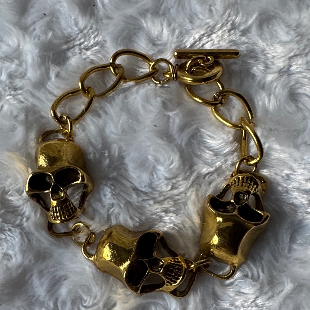 Gold Skull Chain Bracelet